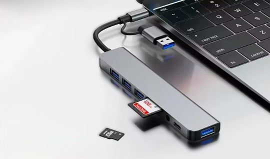8 In 2 USB HUB With Splitter Card Reader, USB C Port, USB 3.0 / 2.0, SD/TF Splitter Card Reader, Docking Station