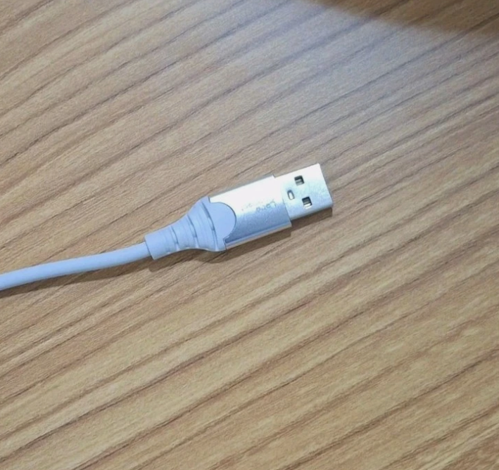 Universal USB to Micro USB Sync & Charge Cable 1m White